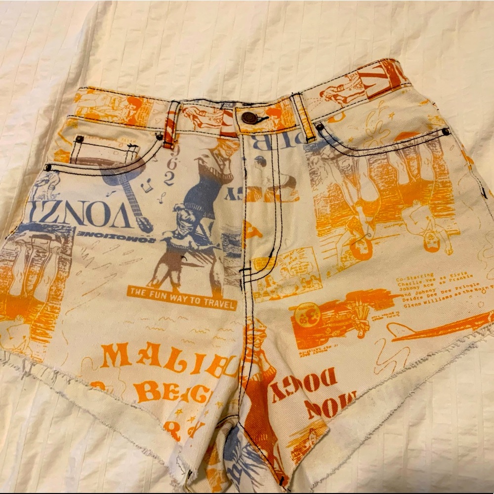 NWOT High waisted denim shorts